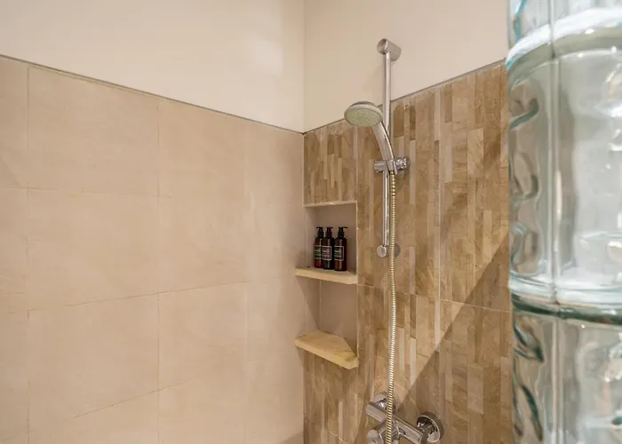 Chindaga Lofts - Townhouse Hideaway With Private Pool *